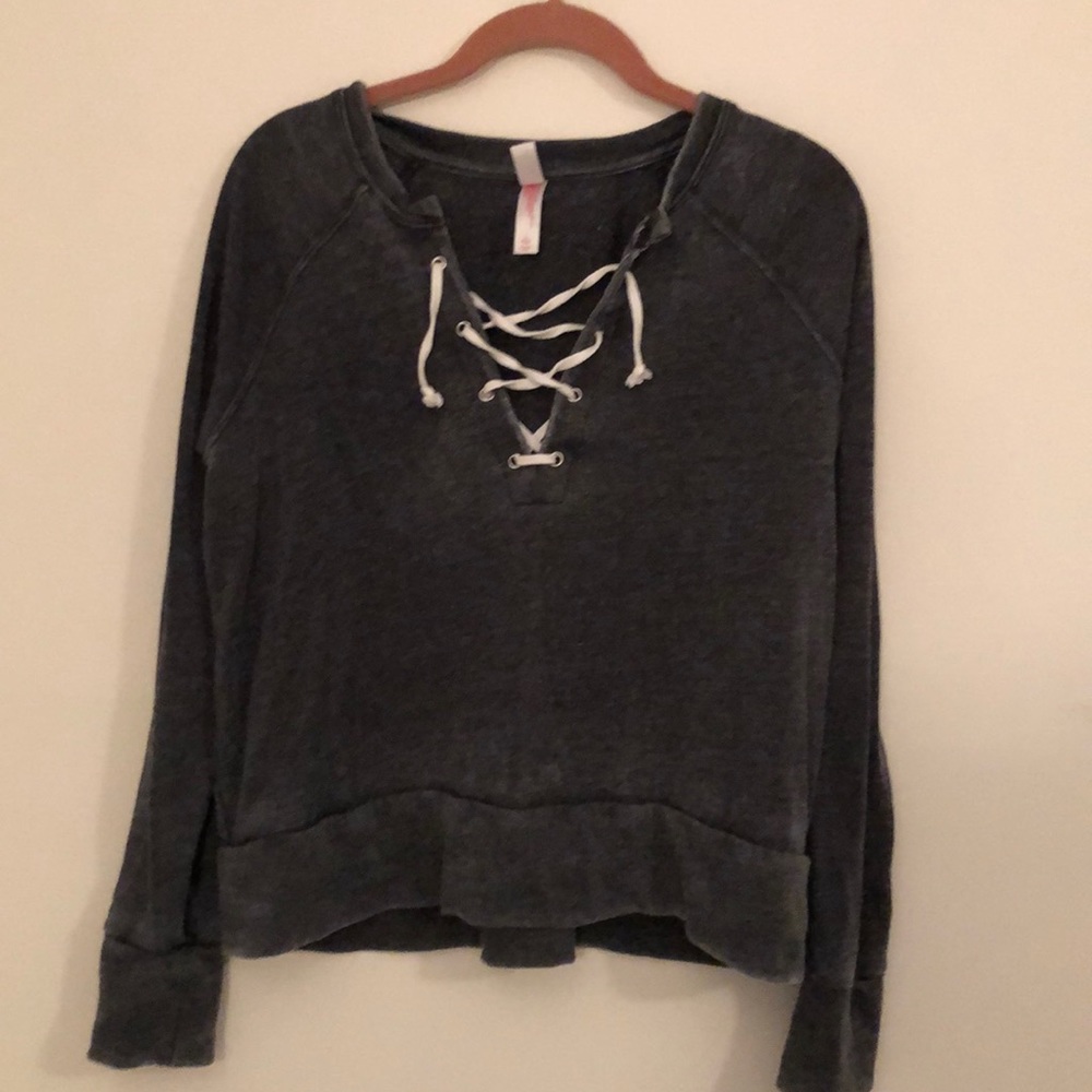 Lace up Pullover